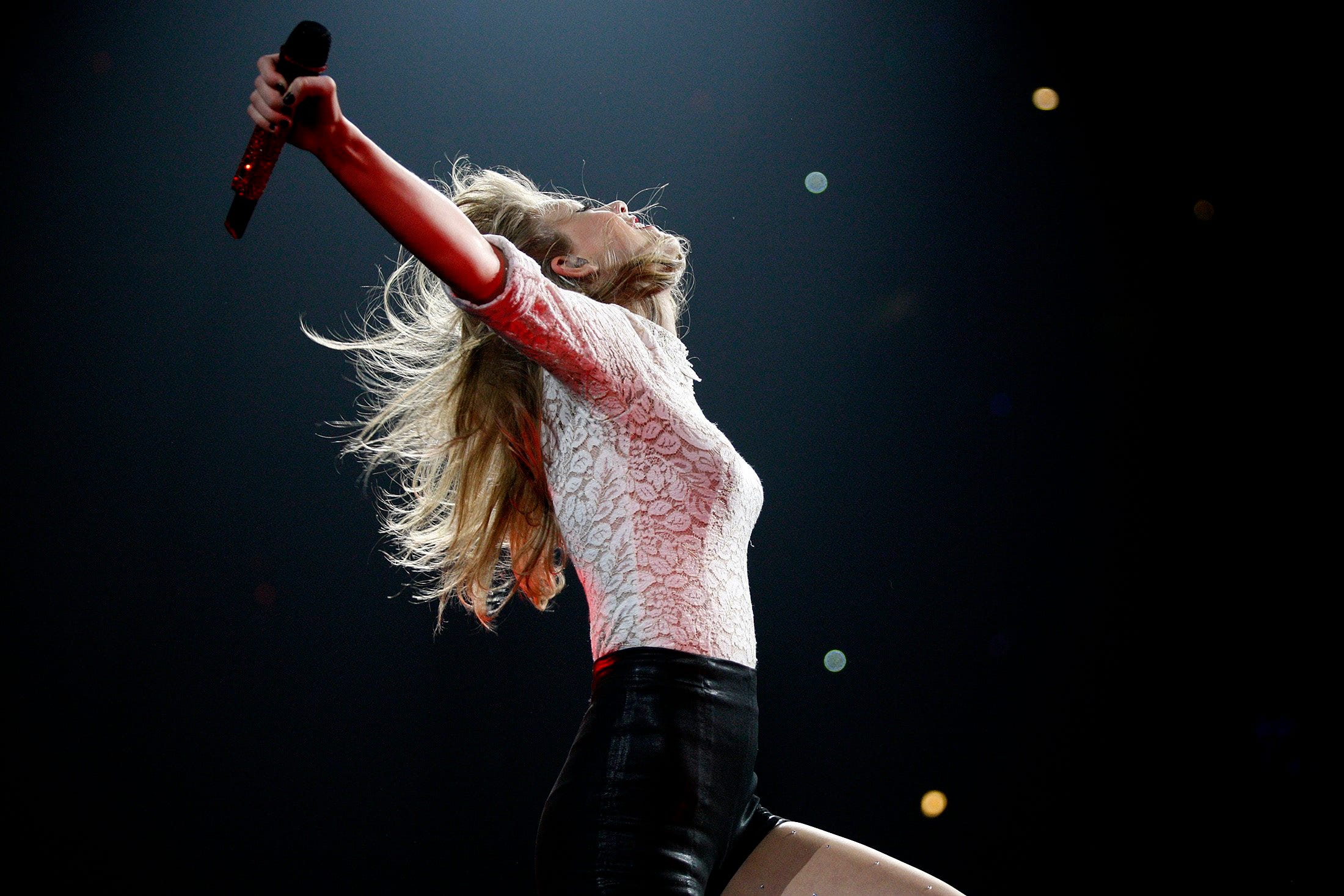 Taylor Swift performs at Nationwide Arena during her Red Tour on Wednesday, May 8, 2013. (Columbus Dispatch photo by Jonathan Quilter)